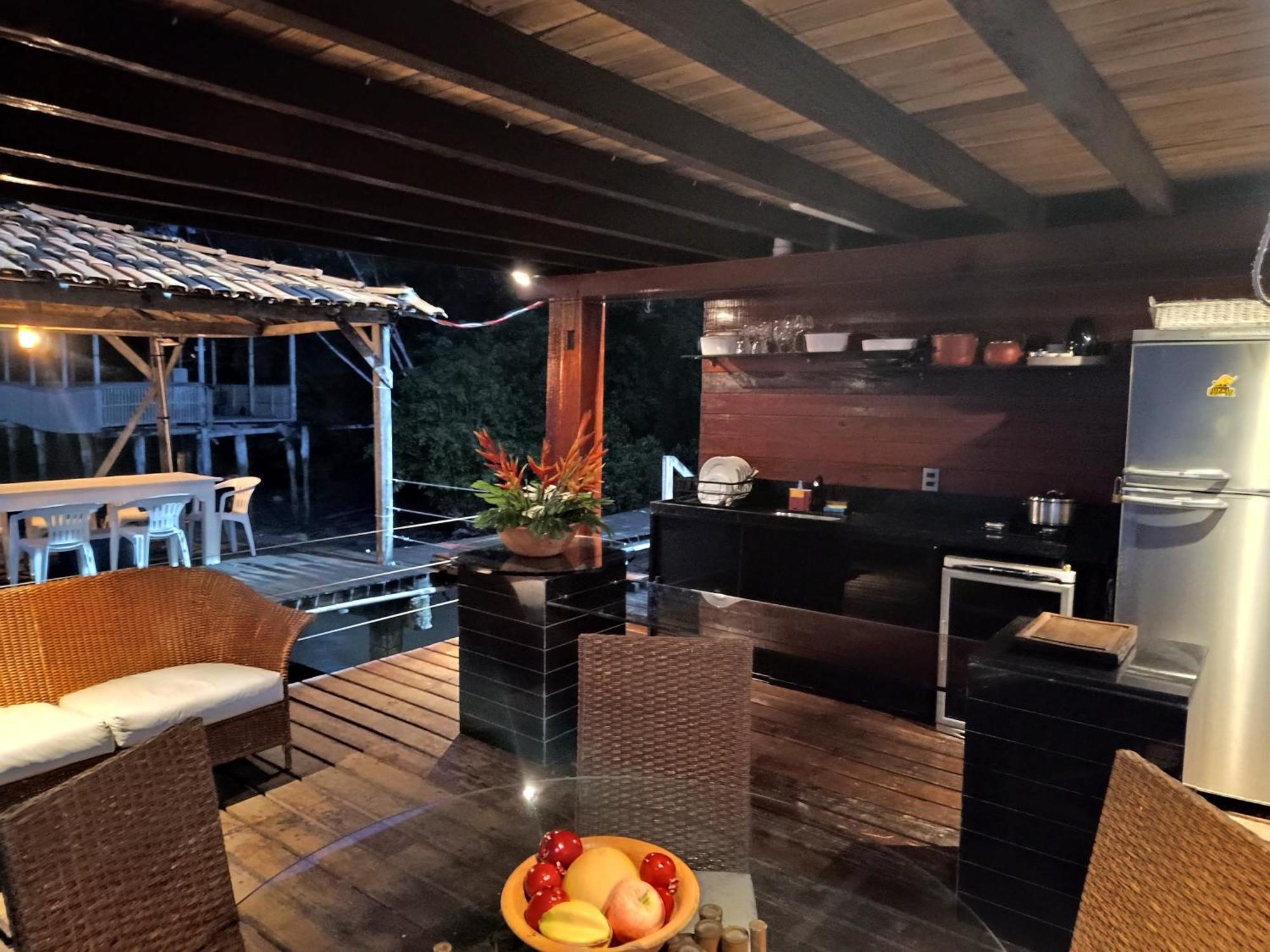 Suite Bangalo Ilha Da Fantasia Belém Exteriör bild